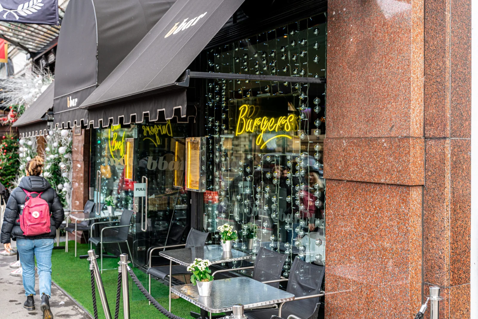 Burger restaurant exterior